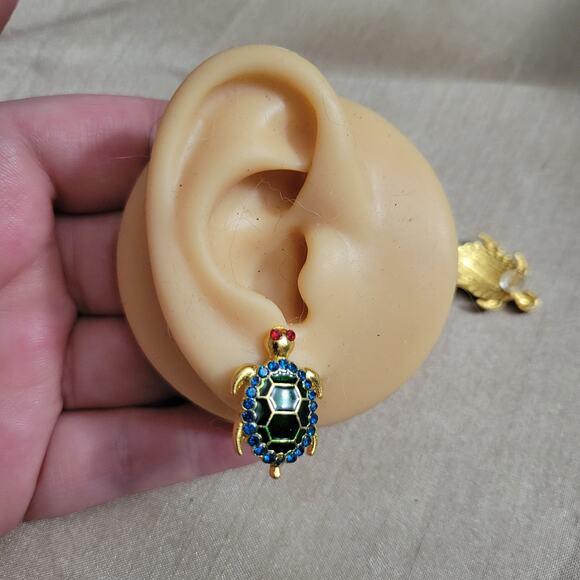 Beachy sea turtle blue & green gold tone crystal post earrings - Picture 2 of 2